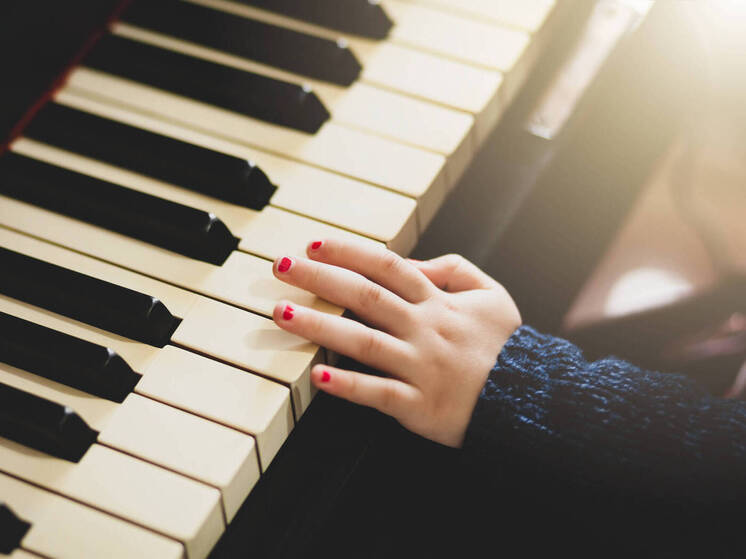 8 ноября отмечают День пианиста, День урбаниста и День Сибири