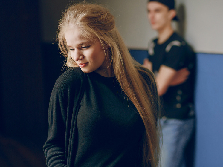 Адвокат Гуревич рассказал, что ждет извращенцев, пристающих к девушкам в метро