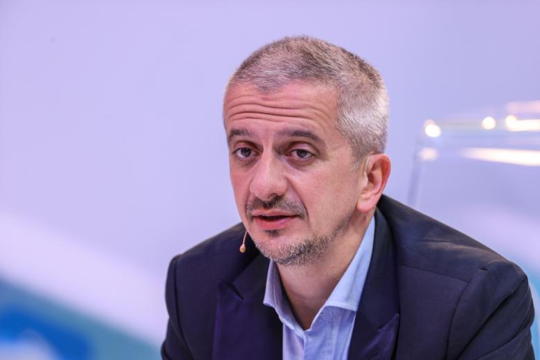 Константин Богомолов