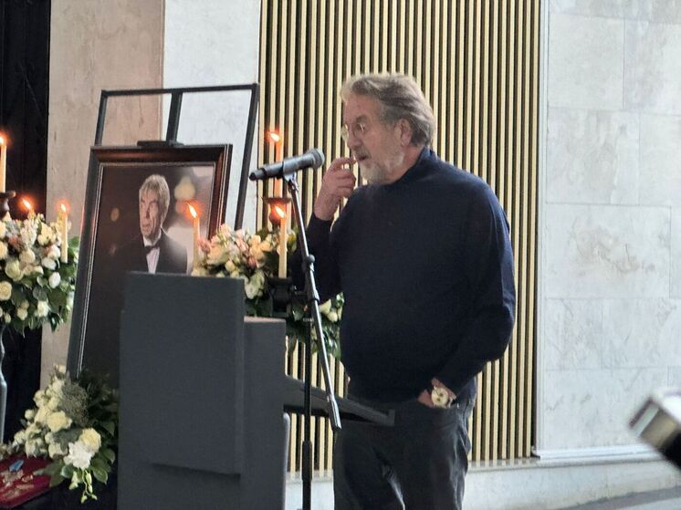 На Троекуровском кладбище началась церемония прощания с Юрием Николаевым