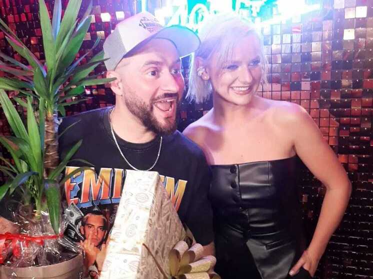 Выпускник "Фабрики Звёзд " получил подарок за несколько миллионов