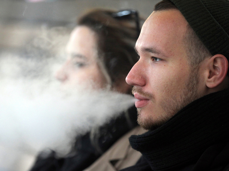 Каждый второй потребитель табака и никотина в России (46%) не планирует бросать эту привычку.