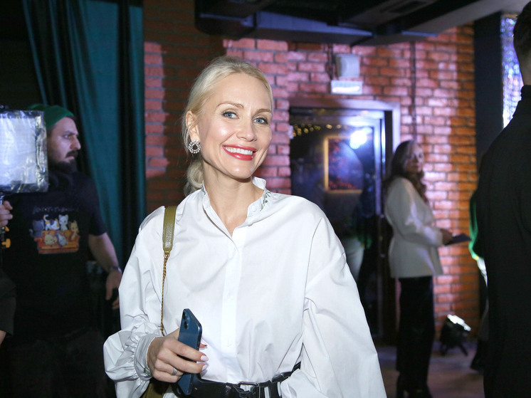 Любовник Дибровой изменил ей с Катей Гордон