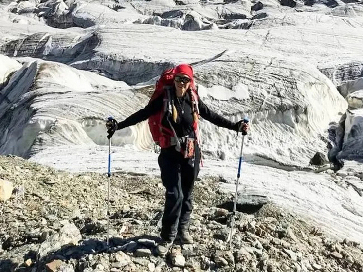 Сын Наговицыной просит власти России спасти альпинистку