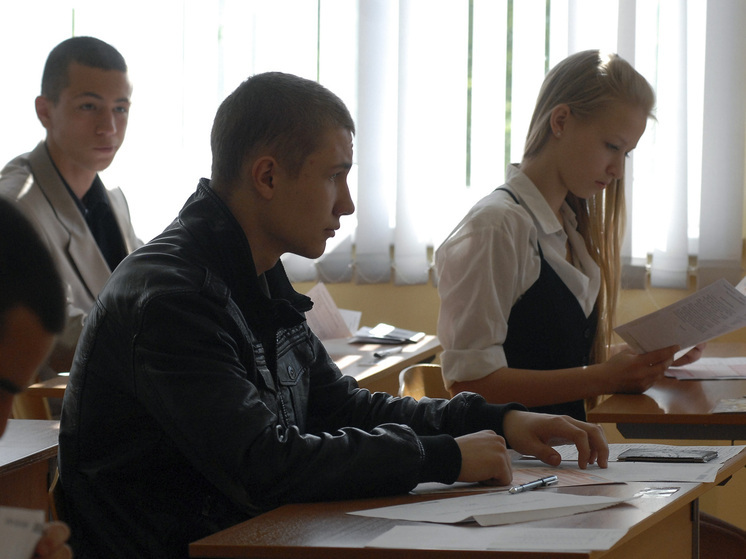 В приемную кампанию добавляют «частое сито» из профильных и обязательных ЕГЭ