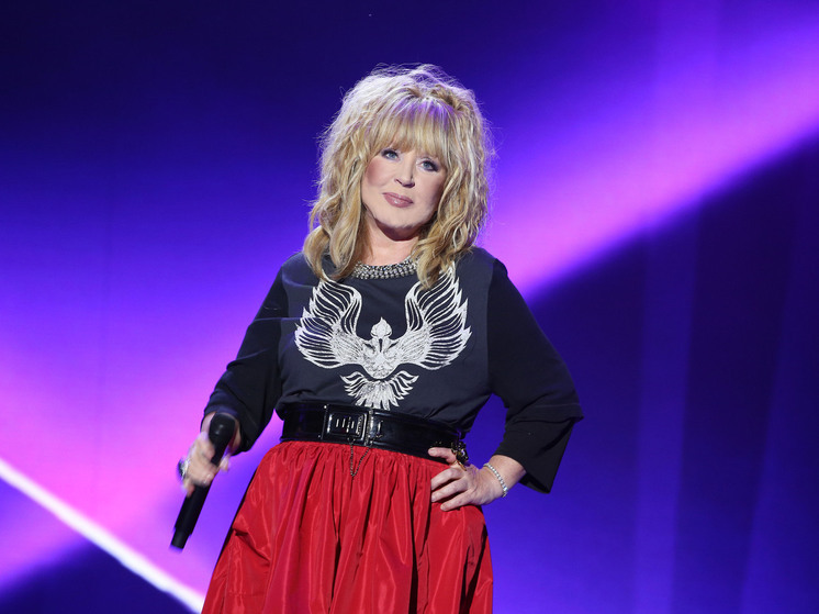 Певец Юлиан рассказал, как складывалось общение Пугачевой и Мордюковой