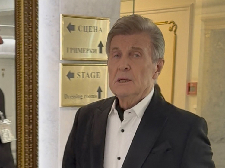 Льва Лещенко на недавнем сборном концерте приветствовали стоя