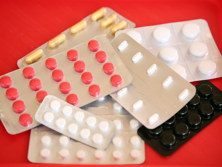 Житель Китая попытался купить противозачаточные таблетки и попался на измене