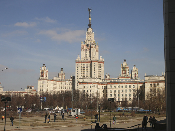 Совместная олимпиада «МК» и МГУ приглашает талантливых школьников испытать себя