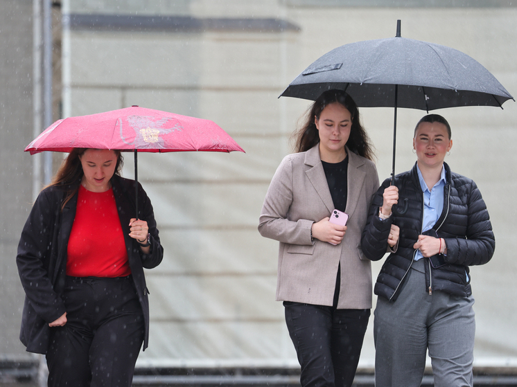 Ежедневно люди вдыхают до 68 000 частиц микропластика