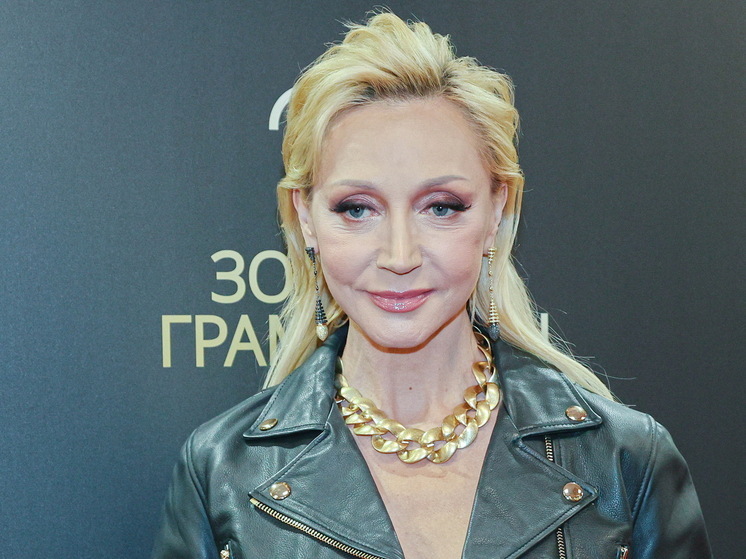 Mash: Кристина Орбакайте винит свою мать Аллу Пугачёву в отмене выступлений в РФ