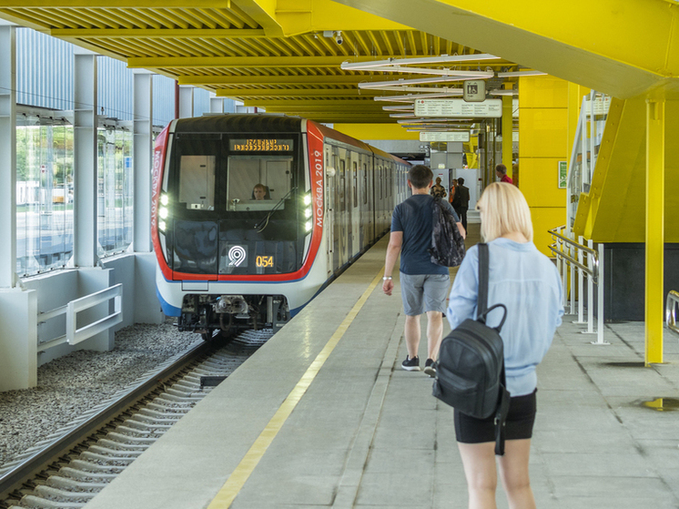 Москвич получил 10 суток ареста за хлопок девушки по ягодице