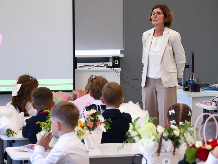 Школьники должны учиться по 9-12 часов в день, поступить и завести ребенка