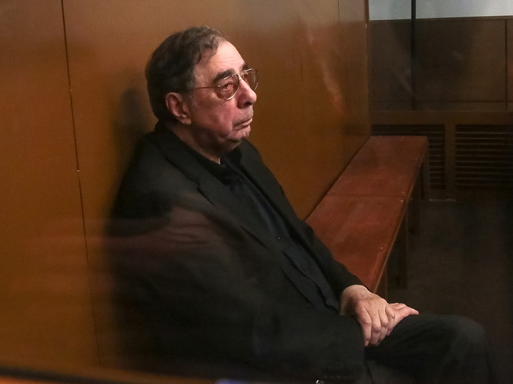 Осужденный по делу Баталовых юрист Цивин страдает от болей в колонии