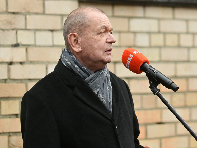 «Жил на износ, был верен в дружбе»