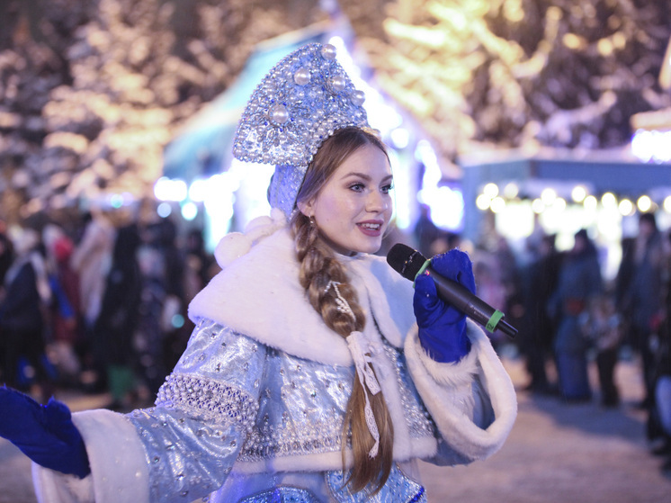 Поздравления с Новым годом-2026 бабушке