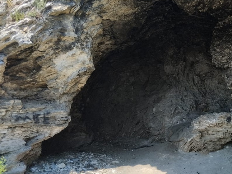 Найденную с детьми в пещере в Индии россиянку Кутину отправили на родину