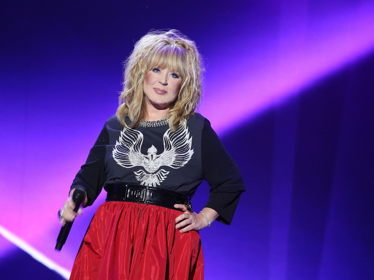 SHOT: певица Алла Пугачева получает пенсию в РФ и выводит деньги за границу