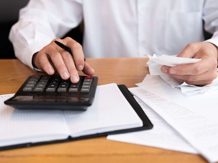 Эксперт Т-Банка: оплатить начисления без комиссии можно через личный кабинет ФНС, «Госуслуги» или приложение банка