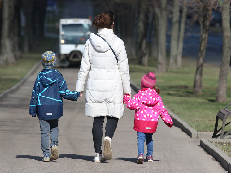 ВЦИОМ сообщил о росте интереса молодежи к крепкой семье