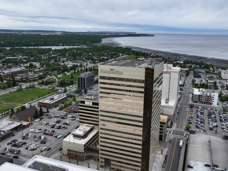 Жители Анкориджа рассказали об обстановке в городе накануне встречи Путина и Трампа