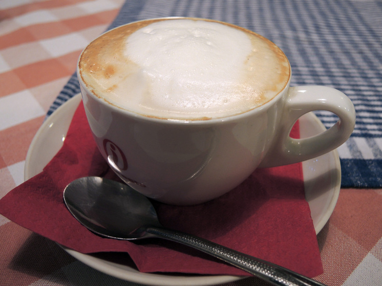 The Conversation: злоупотребление горячими напитками повышает риск рака пищевода