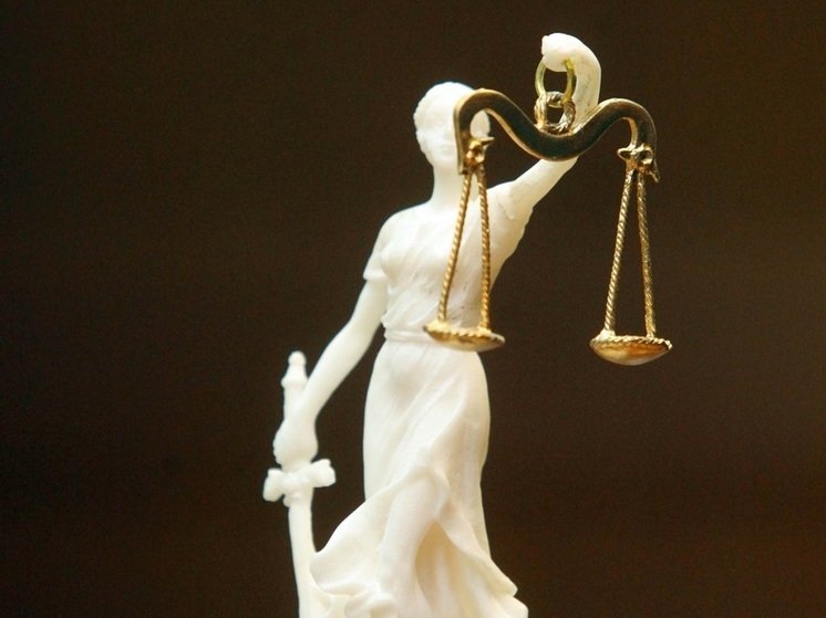 Суд в Москве заочно арестовал критика Антона Долина*