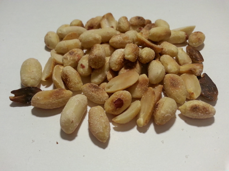 Регулярное употребление арахиса назвали способом защитить клетки мозга