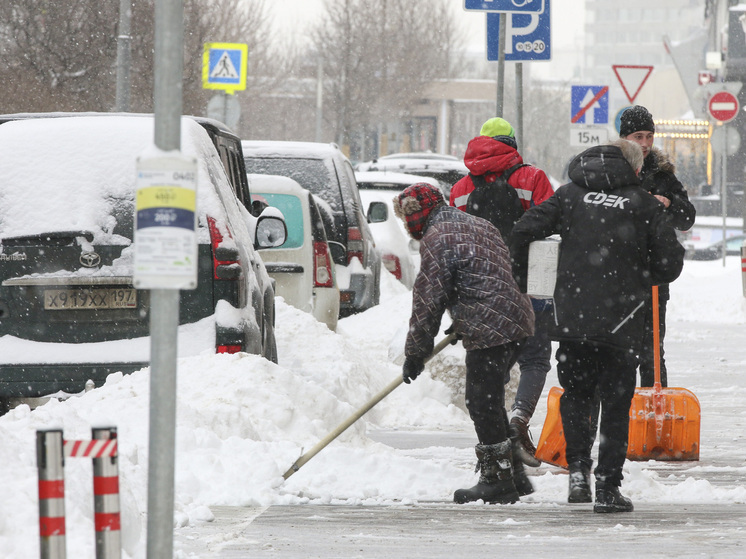 Гидрометцентр: в Москве и Подмосковье прирост снега до утра субботы может составить до 4 сантиметров