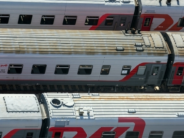 В Крыму на несколько часов задерживается прием и отправка более 20 поездов