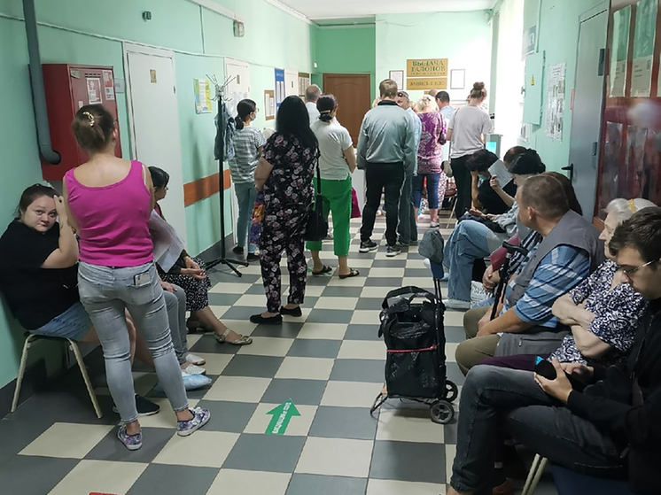 Психолог Юлия Басова рассказала, как отличить уставшего врача от опасного