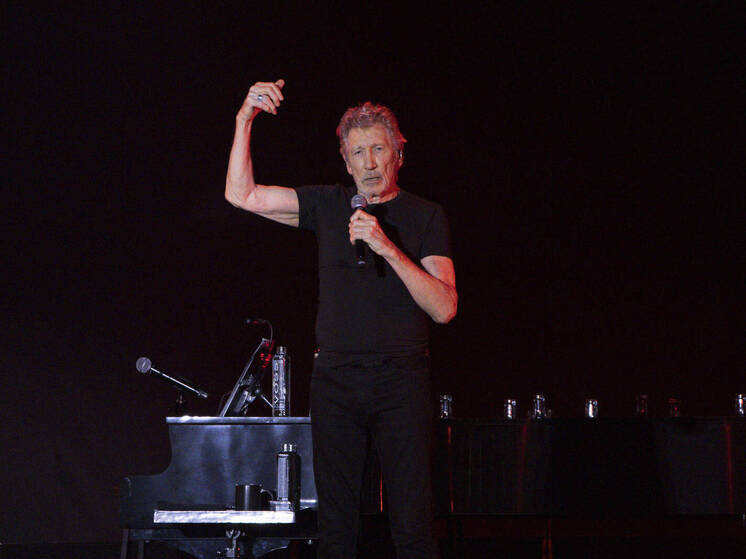 Продюсер Рудченко: в ближайшее время в РФ может приехать лидер Pink Floyd Роджер Уотерс