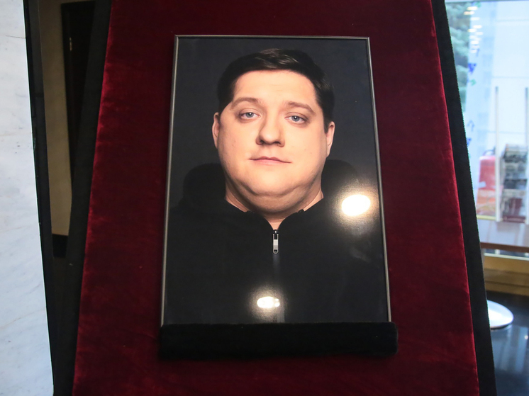 Вдова скончавшегося в 40 лет актера Попова рассказала о его предсмертном желании