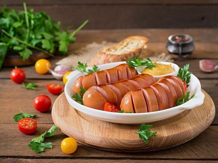 220 лет назад поступило в продажу одно из самых популярных мясных изделий