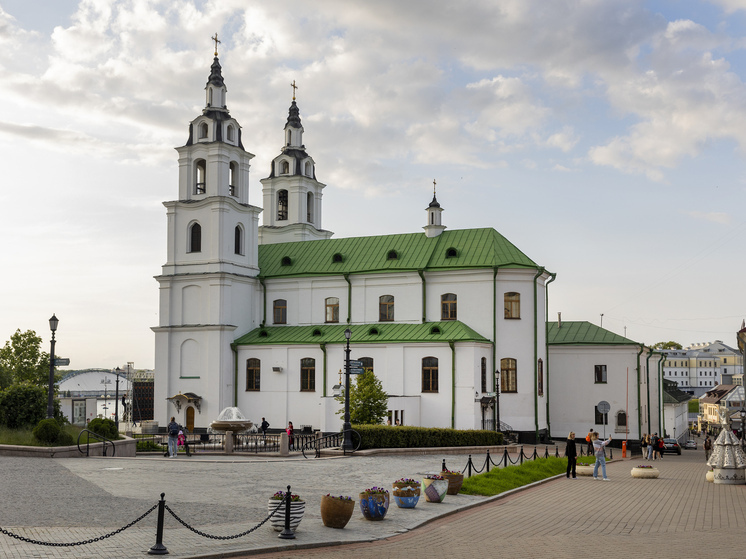 Правительство утвердило список соседних стран с благоприятными условиями для туристов из России