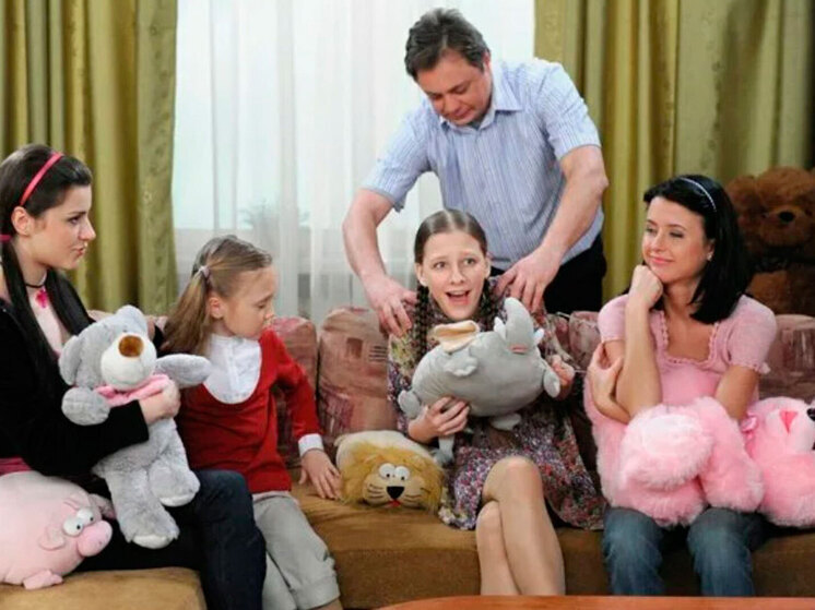 Сегодня материнство и отцовство абсолютно равны — и их легко заменить словом «родительство»